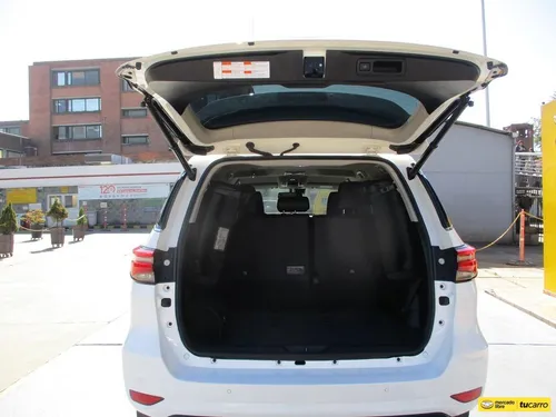 Toyota Fortuner Srv Diesel 2.4 Turbo At Aa
