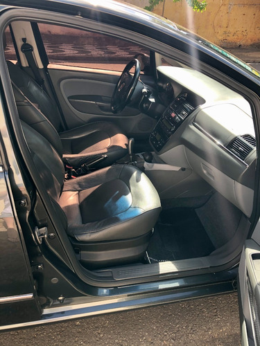 Fiat Linea Absolute 1.8