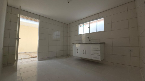 Casa Recém Reformada Com 3 Dormitórios Em Marília!