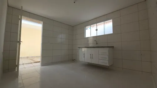Casa Recém Reformada Com 3 Dormitórios Em Marília!