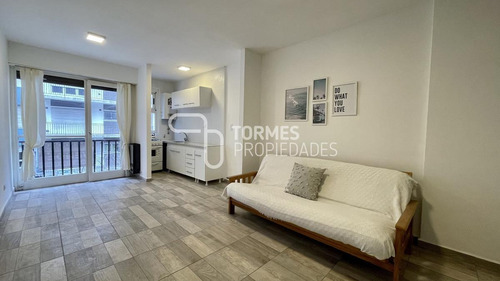 Imagen 19 de 30 de Tour Virtual Departamento En Venta 1 Ambiente Con Balcón A Metros De Plaza Colón - Mar Del Plata