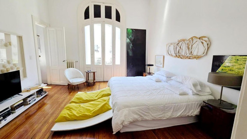 Exclusiva Residencia En San Telmo Con Local Comercial