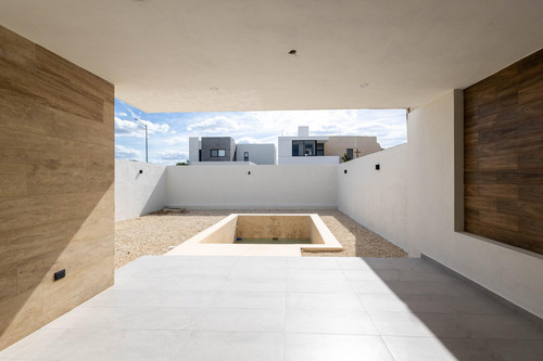 Casa En Venta Merida En Privada Conkal, Mod. Dom, Entrega Inmediata.
