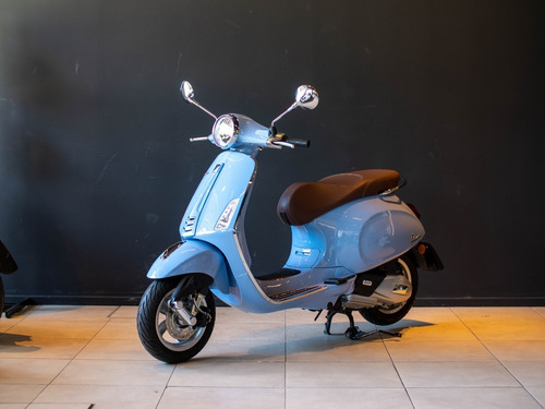Imagen 3 de 25 de Vespa Primavera 150 Celeste Inmaculada Italiana Con Abs