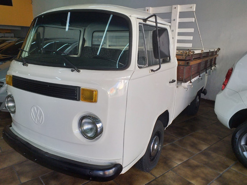 Imagem 1 de 6 de Vw Kombi