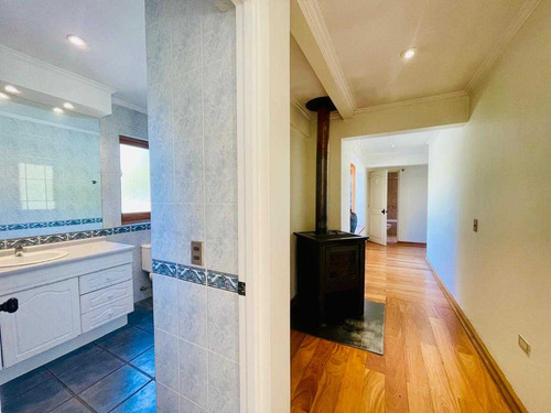 Deslumbrante Casa En Consolidado Condominio (95941)