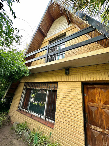 Casa De 6 Ambientes Apta A Crédito