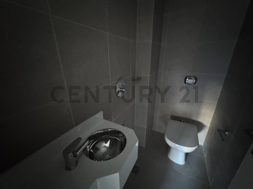 Venta Departamento 4 Ambientes En Flores Con Cochera Y Dependecia