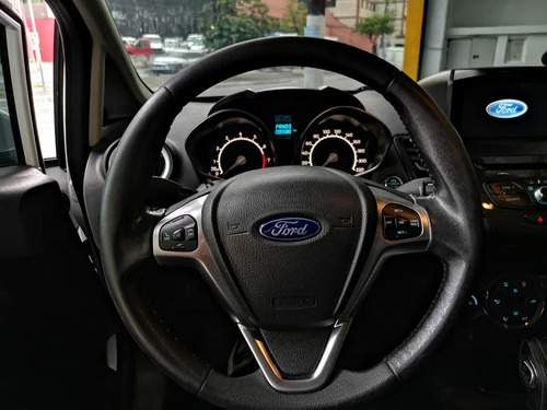Ford Fiesta 1.6 16v Titanium Flex Powershift 5p