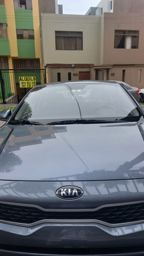 Imagen 10 de 11 de Kia Rio Sedan