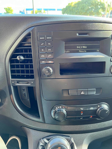 Imagen 15 de 17 de Mercedes-benz Vito 2018 1.6 111 Cdi Furgon Mixto Aa 114cv
