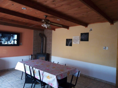 Casa En Venta - 2 Dormitorios 1 Baño - 1.120mts2 - Coronel Suárez