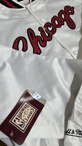 Campera Jacket Mitchell & Ness Chicago Bulls