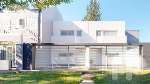 Imagen 2 de 20 de Venta Duplex Con Piscina City Bell