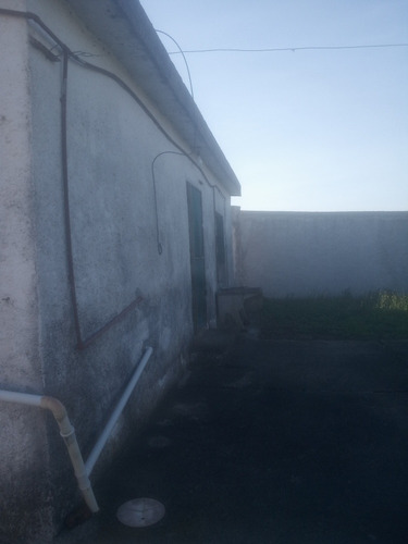 Casa Con Gran Terreno En Carrasco Del Sauce