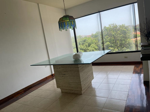 Imagen 6 de 7 de Exclusivo Y Amplio Apartamento En Av. Bolívar De Lechería