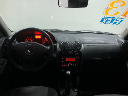 Renault Logan 1.6 Expression Hi-power 4p