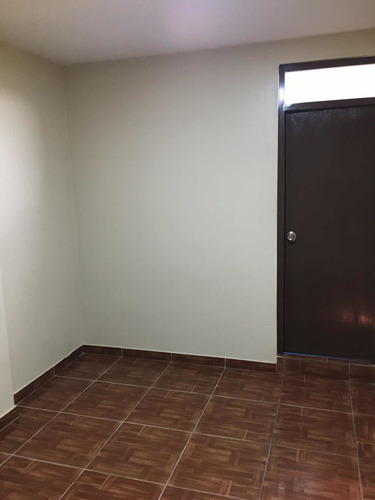 Imagen 12 de 12 de Minidepa De 30 M2 Alt.c.3 Av. La Molina, Incluye Servicios