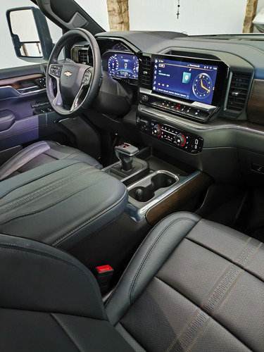 Chevrolet Silverado 5.3 High Country Cab. Dupla V8 4X4 Aut. 4P