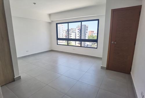 Apartamento Con Vista Despejada En Evaristo Morales