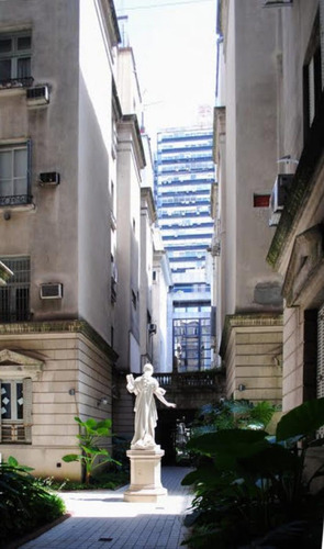 Reservado // Departamento De 3 Ambientes Luminoso, Edificio Historico, Retiro