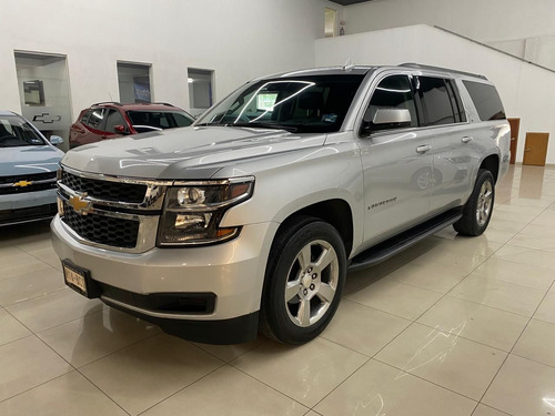 Chevrolet Suburban 5.3 V8 LT Piel At