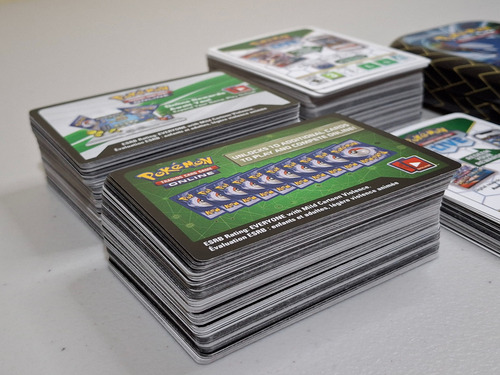 Cartas Pokemon 330 Códigos Live Trading Card Game (Usado)