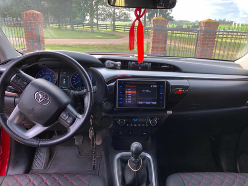 Toyota Hilux 2017 2.7 Cd Srv Vvti 4x2 Cuero - B4