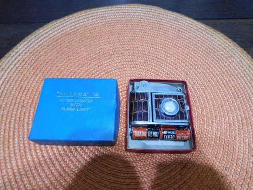 Antiguo Encendedor Con Luz Y Caja, Aurora Japones , Miralo (Usado)