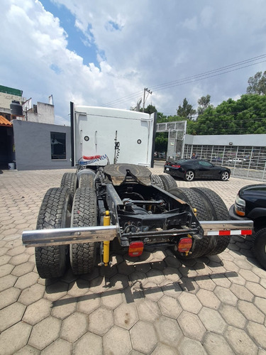 Imagen 12 de 15 de Kenworth T-800 2013