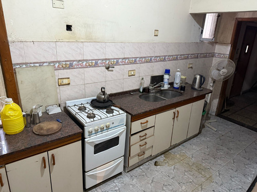 Oportunidad-casa A Reciclar-5 Amb- Cochera-quincho