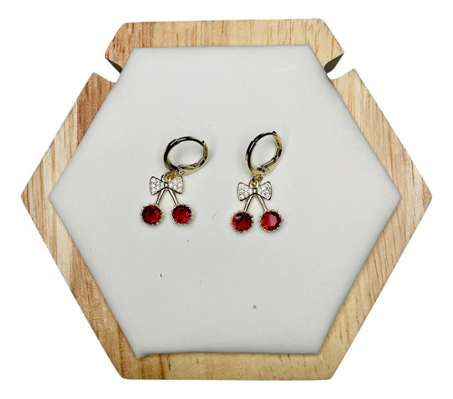Aretes Huggie Cereza Moño En Oro Laminado