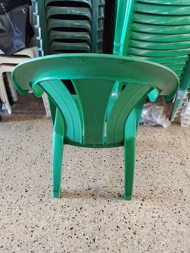 Imagen 2 de 4 de Sillón Danner Verde - Plásticos Munro