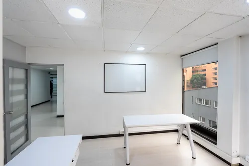 Oficina En Arriendo/venta En Porciúncula. Cod A1105052