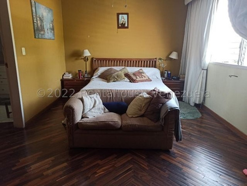 Imagen 11 de 15 de Casa En Venta En Clinas. Bello Monte #23-7902