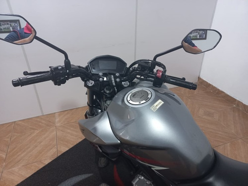 Imagem 9 de 10 de Honda Cb Twister Abs 2018 Prata