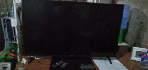 Tv Smart De 43 Polegadas Cm A Tela Quebrada