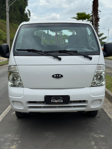 Kia Bongo 2.5 Std 4x2 Rs Turbo S/ Carroceria 2p