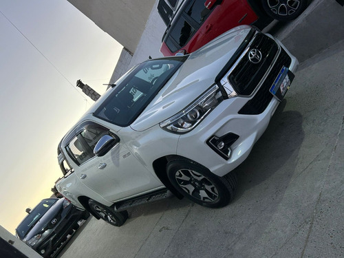 Toyota Hilux 2.8 Cd Srx 177cv 4x4