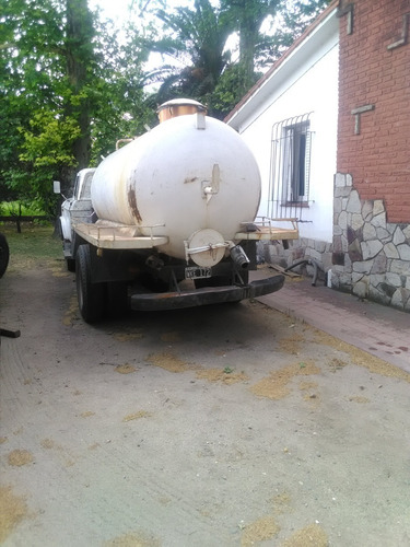 Imagen 4 de 7 de Camión De Desagotes Dodge D500 Con Gnc Tanque De 6000lts