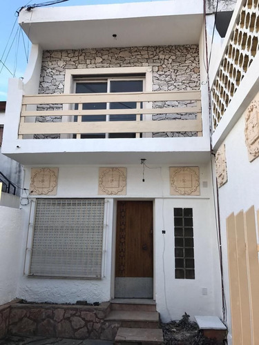 Imagen 1 de 5 de Villarino 113 - Villa Sarmiento, Morón.