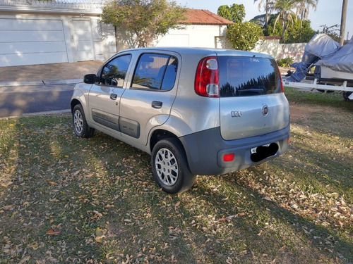 Fiat Uno Vivace 1.0 8v (flex) 4p
