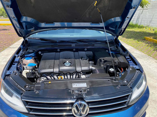 Imagen 6 de 14 de Volkswagen Jetta 2015 2.5 Comfortline Mt At