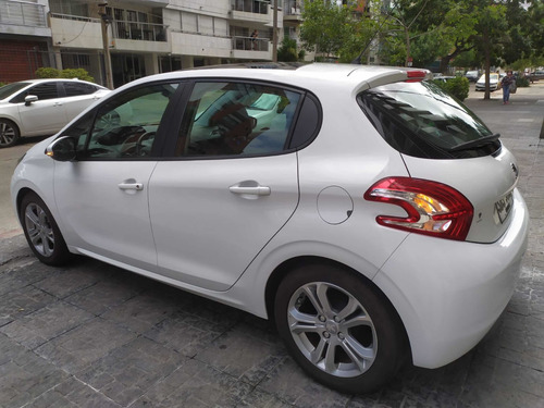 Peugeot 208 1.2 Active Extrafull