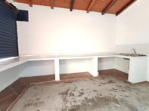 Local En Arriendo En Quinta Oriental. Cod A11181