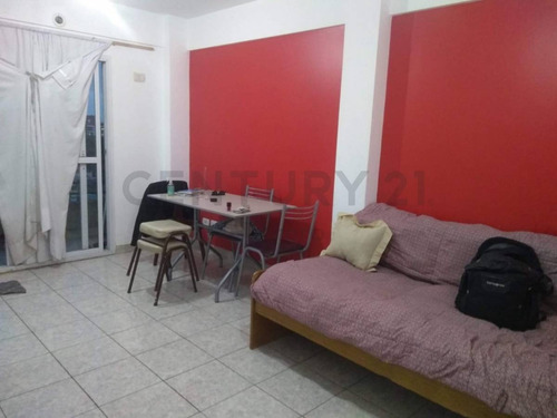 Imagen 4 de 9 de Departamento Dos Ambientes Ubicado En Piso Alto Al Frente En Edificio Julieta I.