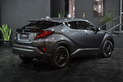 Imagen 16 de 17 de Toyota Ch-r 1.8 Hybrido 2020 Color Gris Automático