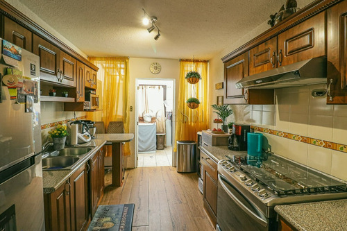 Imagen 5 de 15 de Casa En Venta De 2 Niveles En El Chachorral, San Lucas Sacatepequez