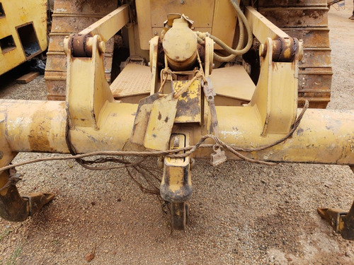 Trator De Esteiras Caterpillar D6n Ano 2011