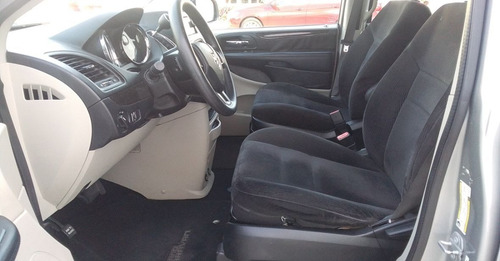 Imagen 13 de 15 de Dodge Grand Caravan 2017 3.6 Se At